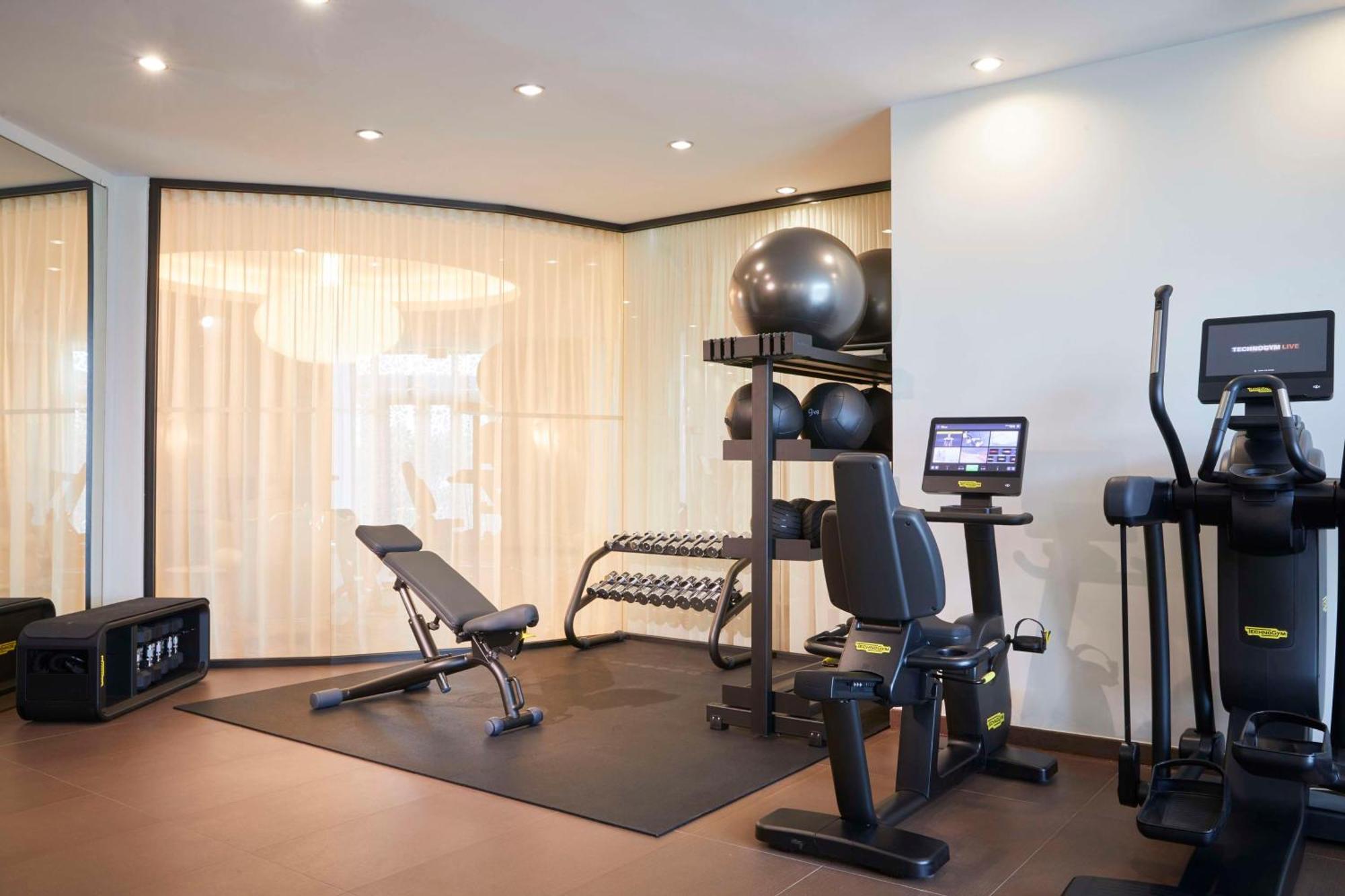 ホテル ケンピンスキー パレス ポルトロス ポルトローシュ エクステリア 写真 The gym at the hotel